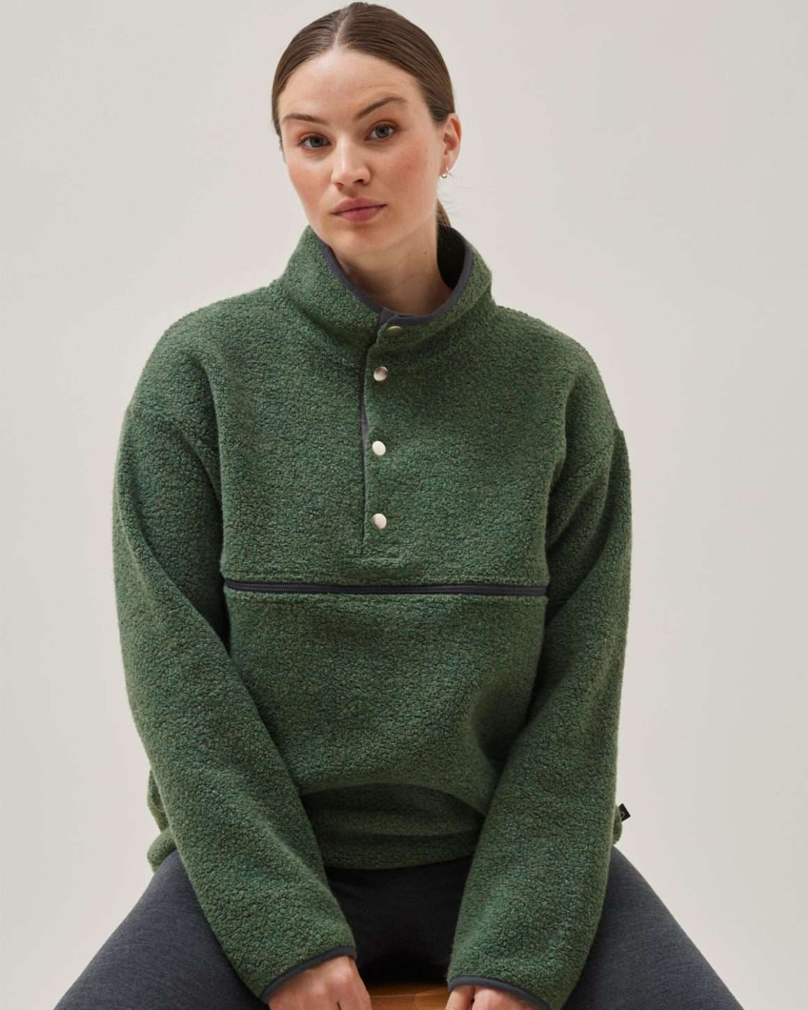 gravid og ammegenser ullfleece | maternity fleece sweater 90s (farge: grønn pine green ) ferdig 00213