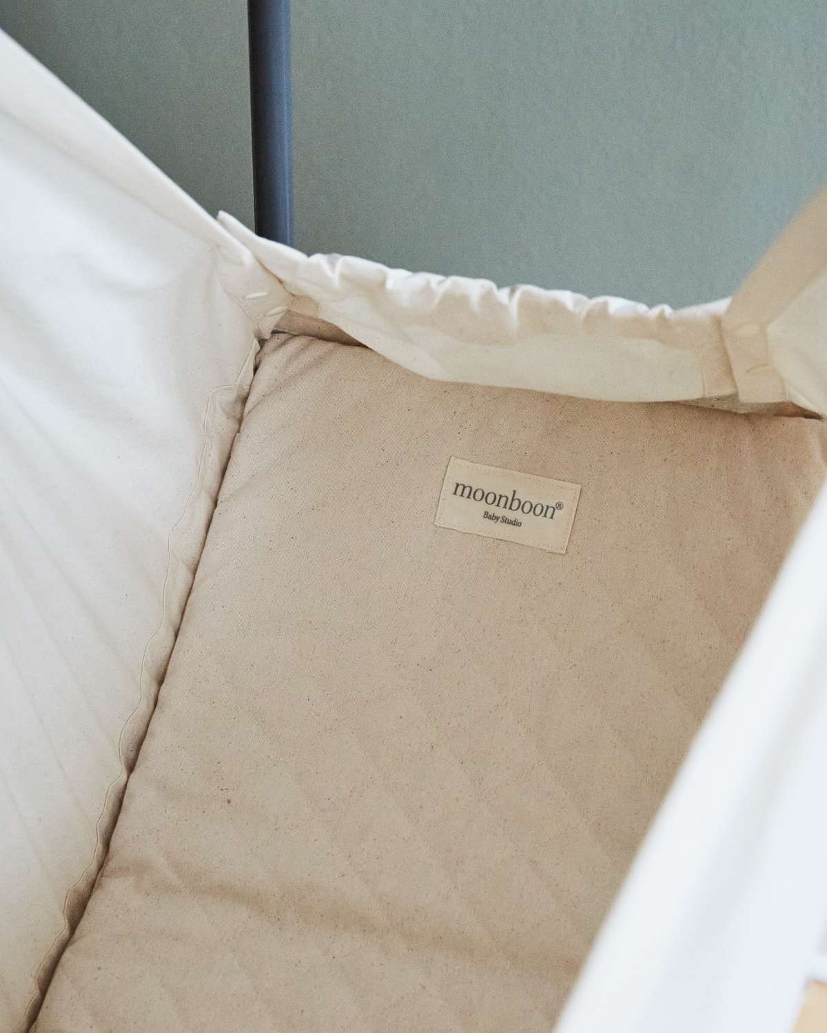 moonboon baby hammock hengevugge hvit bomull til hvile