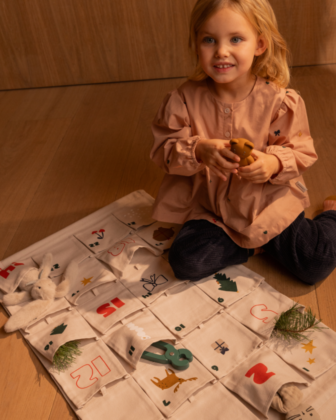 pakkekalender oppheng julekalender til 24 små pakker | babbo (holiday/sandy 2025) eta uke 40