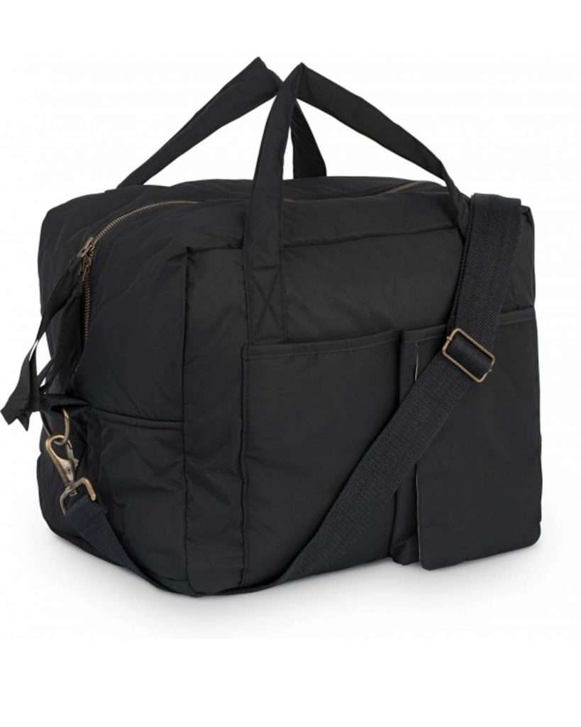 pakke fødebag til sykehus stelleveske all you need bag konges sløjd black svart